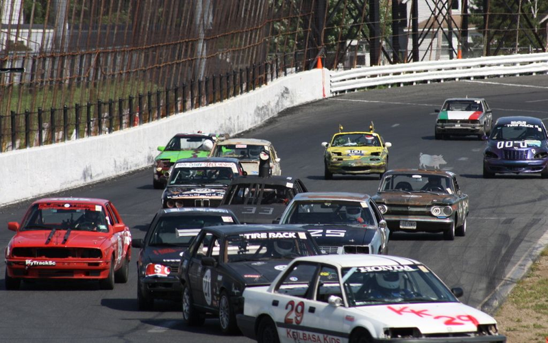 Illustration for article titled The 24 Hours Of LeMons New England 2009 Über Gallery, Part 5